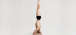 Baddha Hasta Shirshasana C