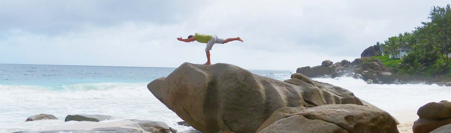 Virabhadrasana on the rocks The fascinating interaction between breath and movement.
