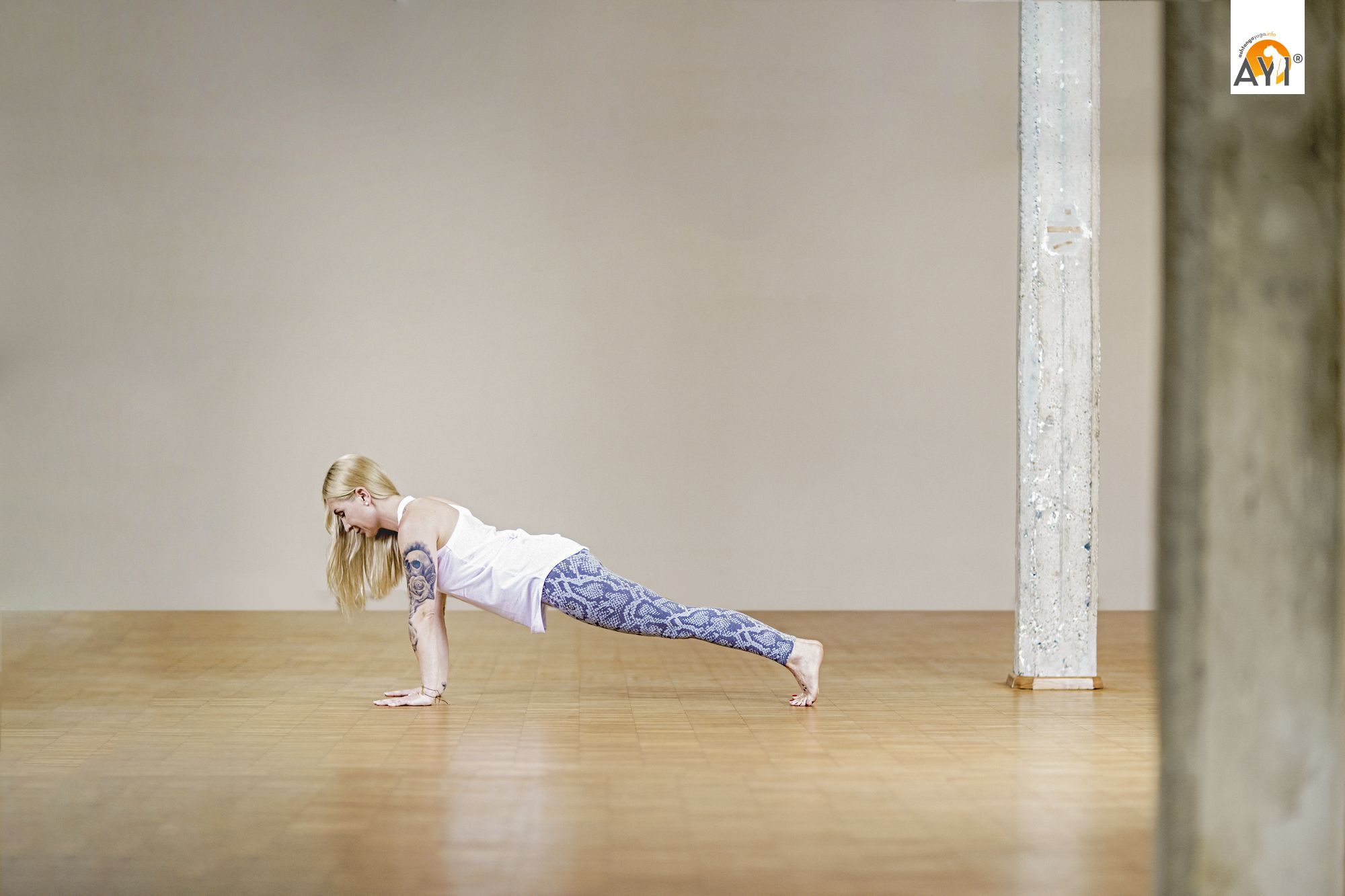 Fascia Yoga Strong and healthy shoulders with the help of helical