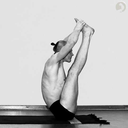 Urdhva-Mukha Paschimottanasana