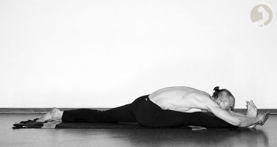 Hanumanasana